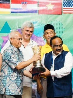 3-и всемирный ИННОМПИЙСКИЕ ИГРЫ 2019 Индия передача кубка организатора от Малайзии